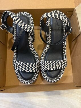 Woven Black & White Espadrille Platform Sandals - Women